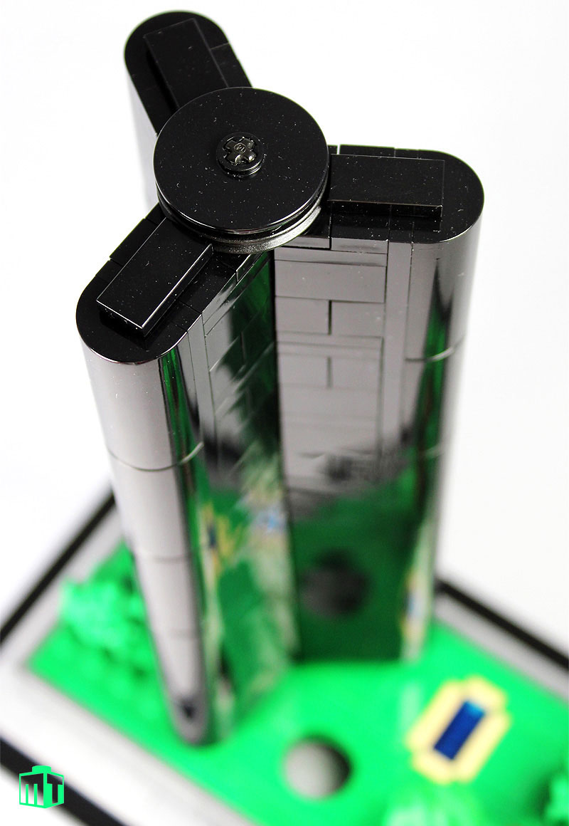 Illustration for article titled This Lego Lake Point Tower needs to be an architecture set